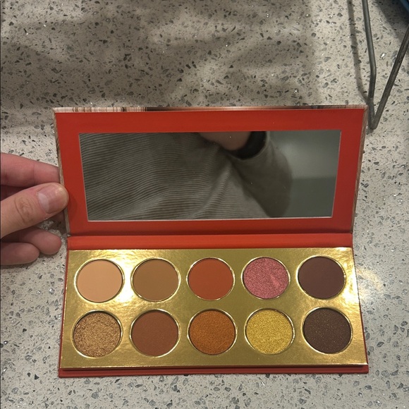 NEW!! KKW Beauty Eyeshadow Palette - Bold Orange and Cream - Picture 2 of 3
